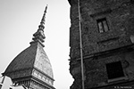 Contrasti in bianco e nero per la Mole Antonelliana - foto di Salvatore Tripodi 